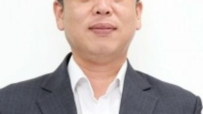 중소기업 전용 신용평가 기준을 마련해 미래 성장성이 큰 중소기업은 연구개발(R&D)이나 설비투자를 할 때 담보가 아닌 신용으로도 쉽게 대출받을 수 있도록 해야 한다. 정부는 금융과 세제 지??
