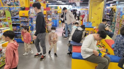 토이저러스, 어린이날 맞이 완구 최대 70% 할인