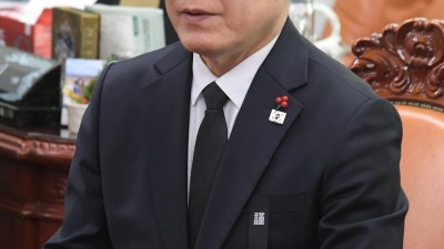 이재명, 신년 맞아 “절망 늪 빠진 국민 삶…함께 하겠다”
